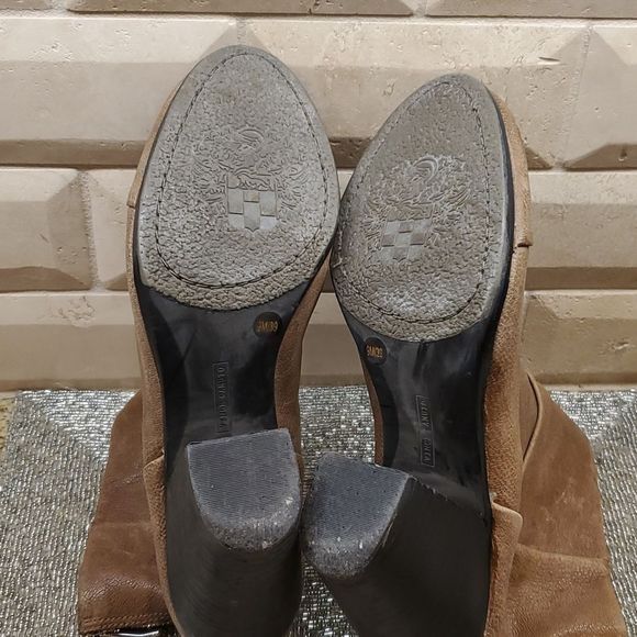 ON HOLD!  VINCE CAMUTO Hadley Bootie - Size 9 - Picture 7 of 9